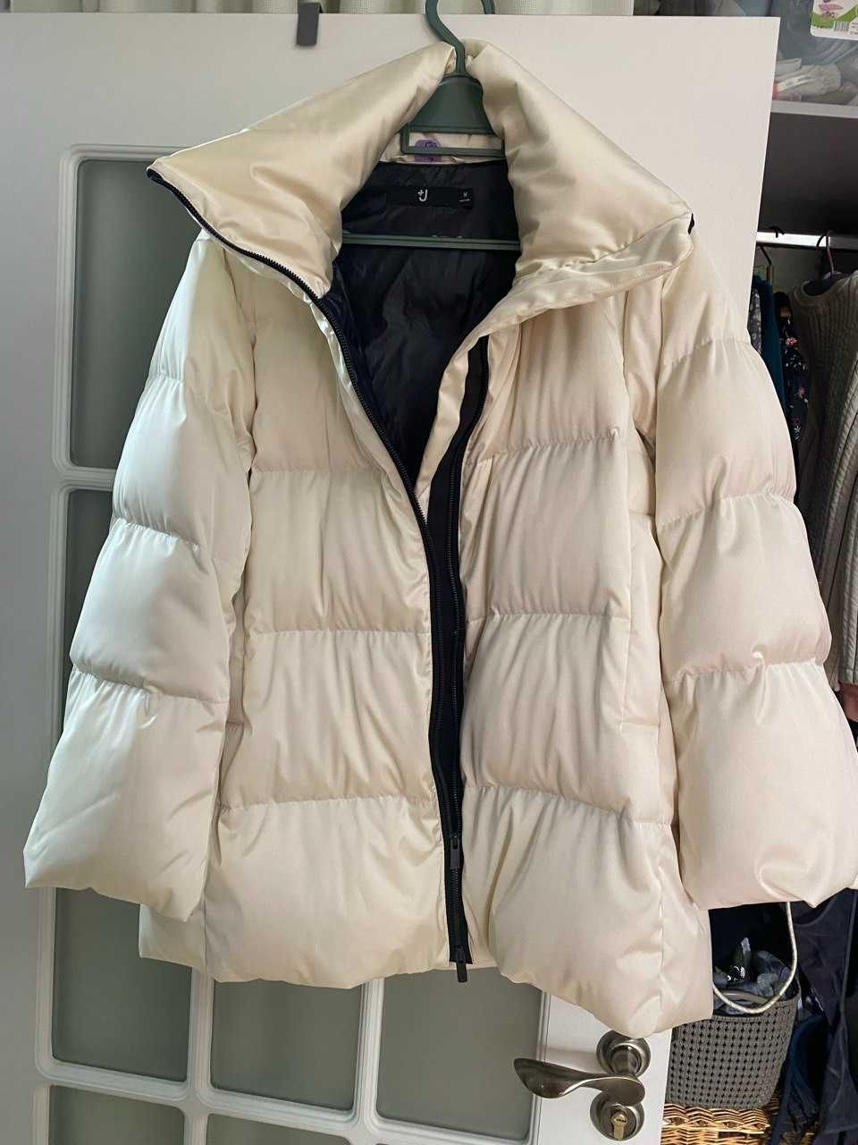 продается женская теплая куртка