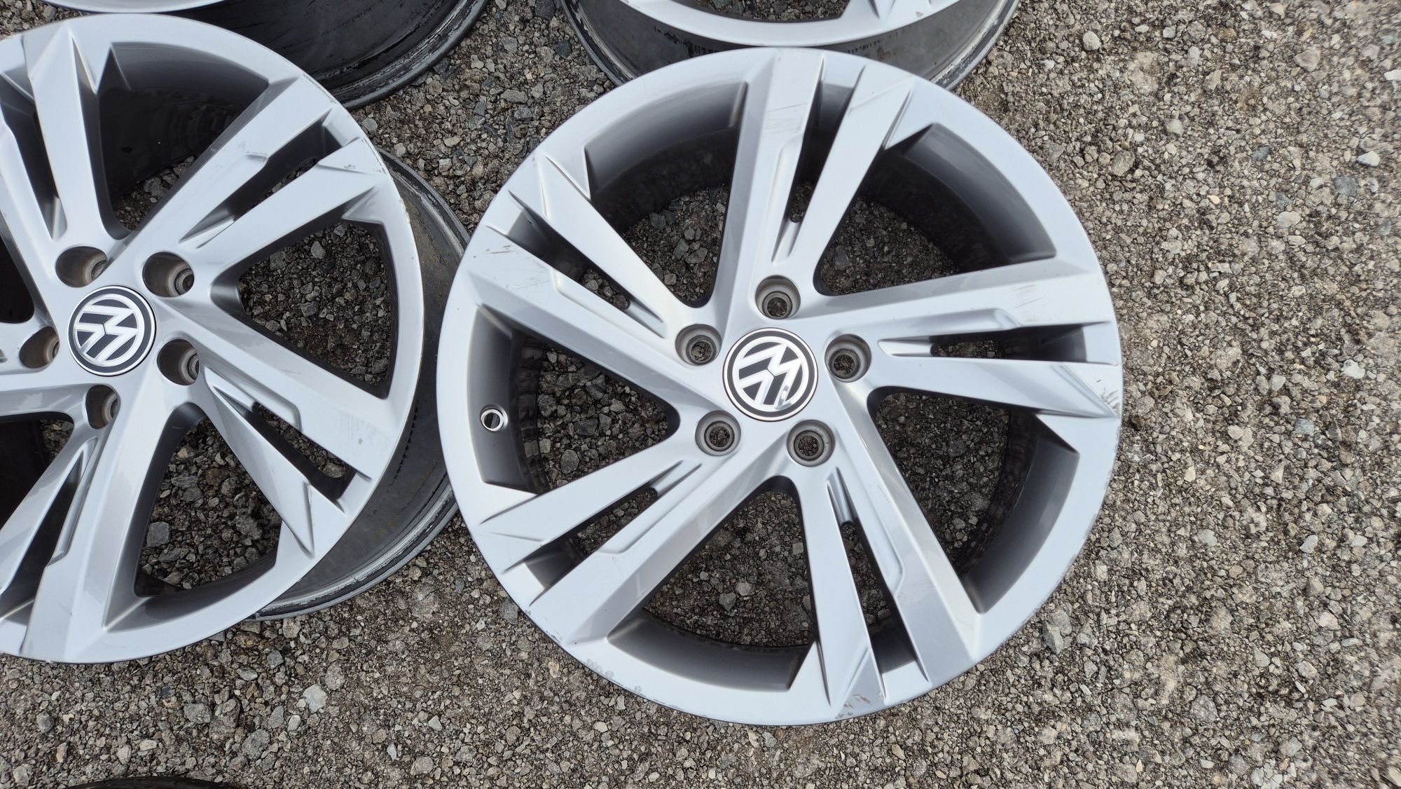 Оригинални джанти Фолксваген 5/112 VW Golf 8 R line 5x112