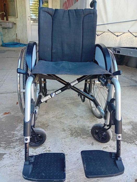 Scaun cu rotile meyra avanti