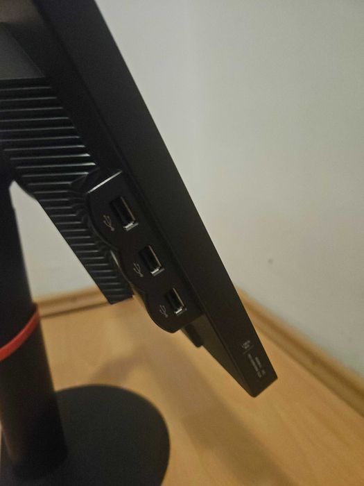 Monitor Lenovo thinkvision lt2013p 19,5” hd+ EXCELENT