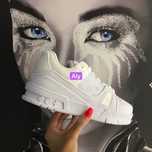 Adidași Louis Vuitton
