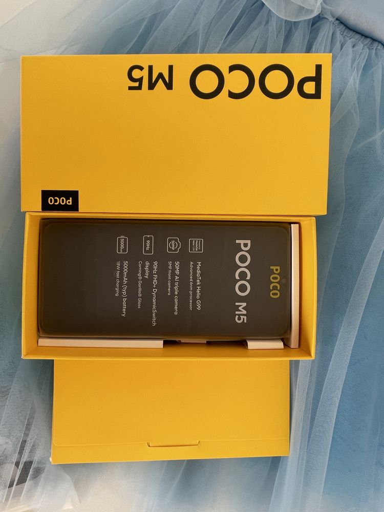 Poco M5 64GB (черный)