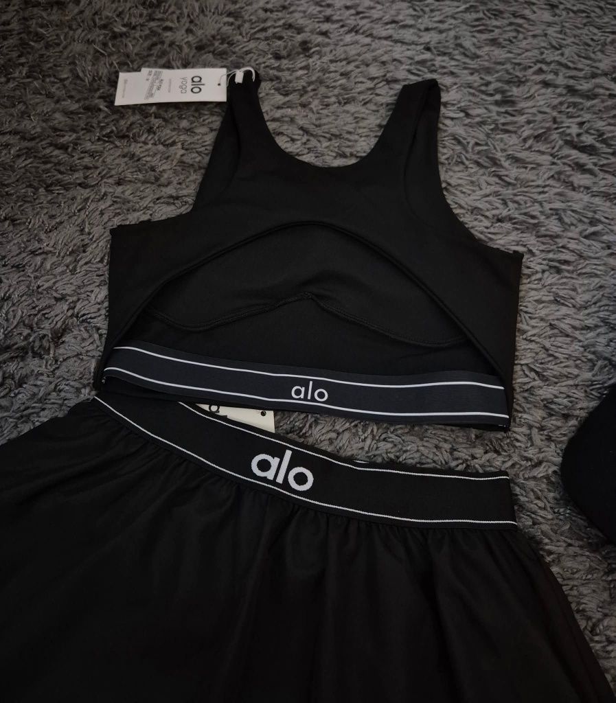 Дамски клинове и комплекти Alo, Nike