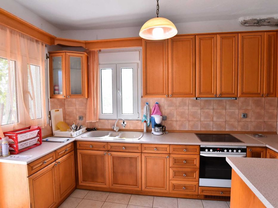 ПРОДАВА се самостоятелна къща 289 кв.м в Хераклица, Кавала (код 8076)