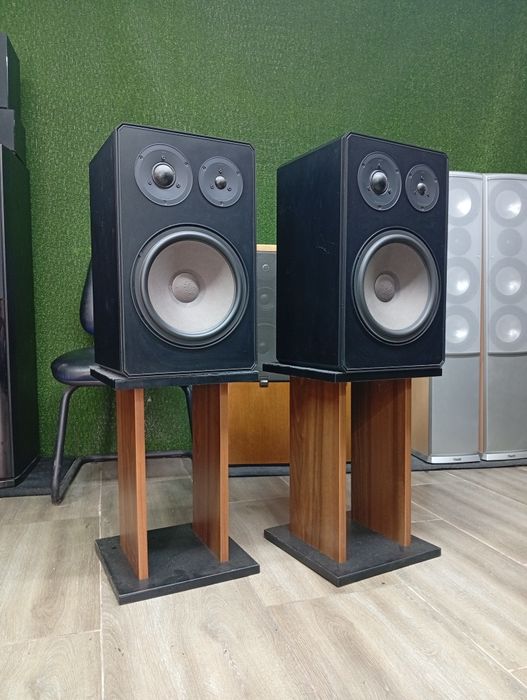 Тонколони BRAUN LS-100