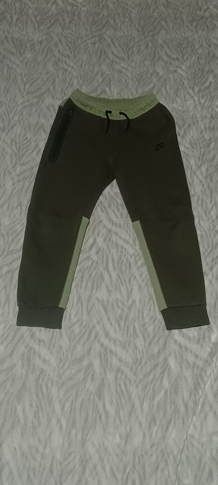 Nike tech fleece