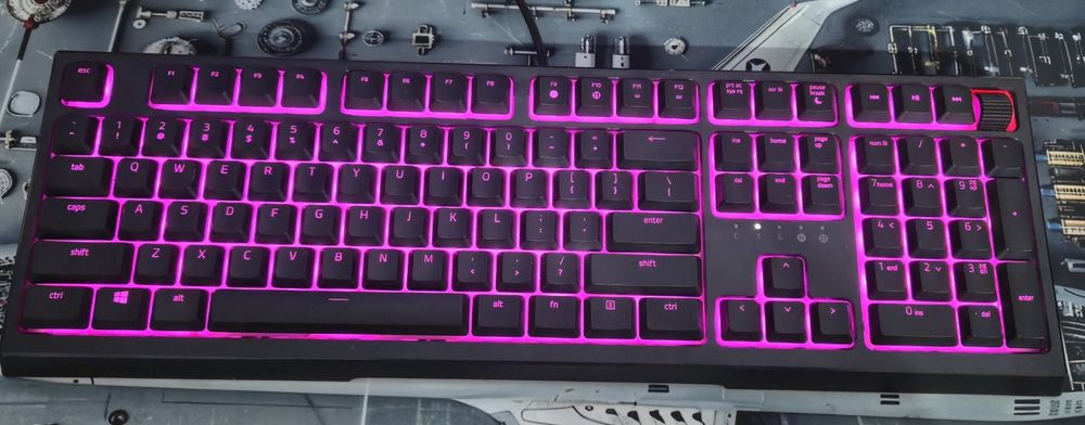 Tastatura Razer Ornala V2