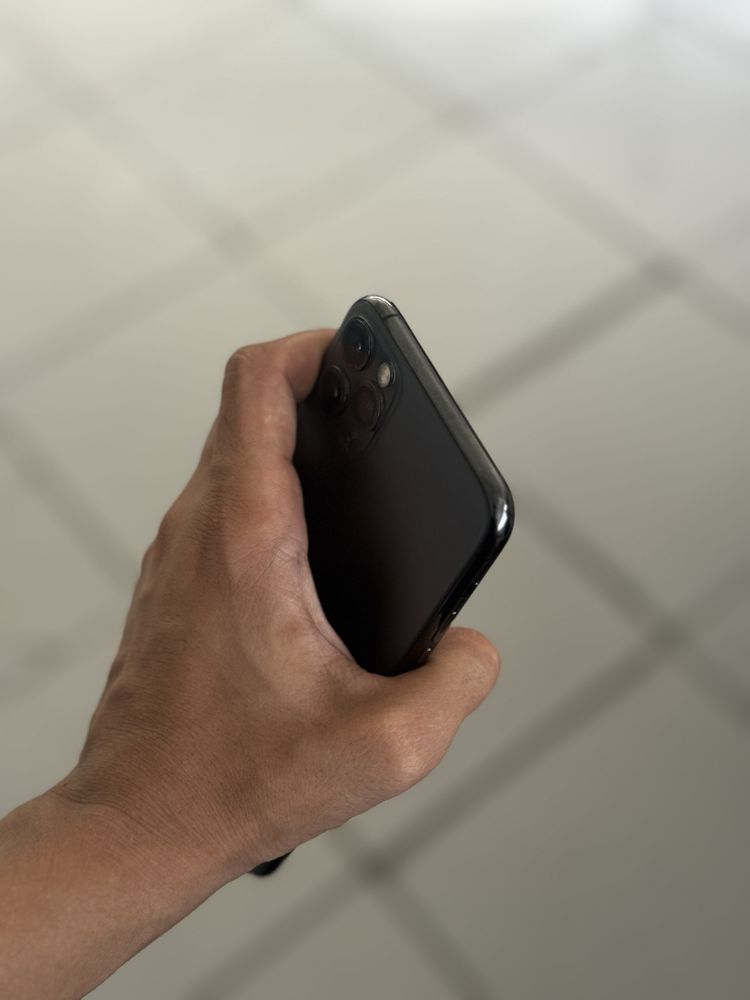 Iphone 11 pro max sotiladi