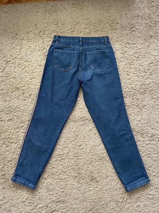 Тъмносини, дамски дънки LCW jeans, носени. Размер 28 (отговаря на М)