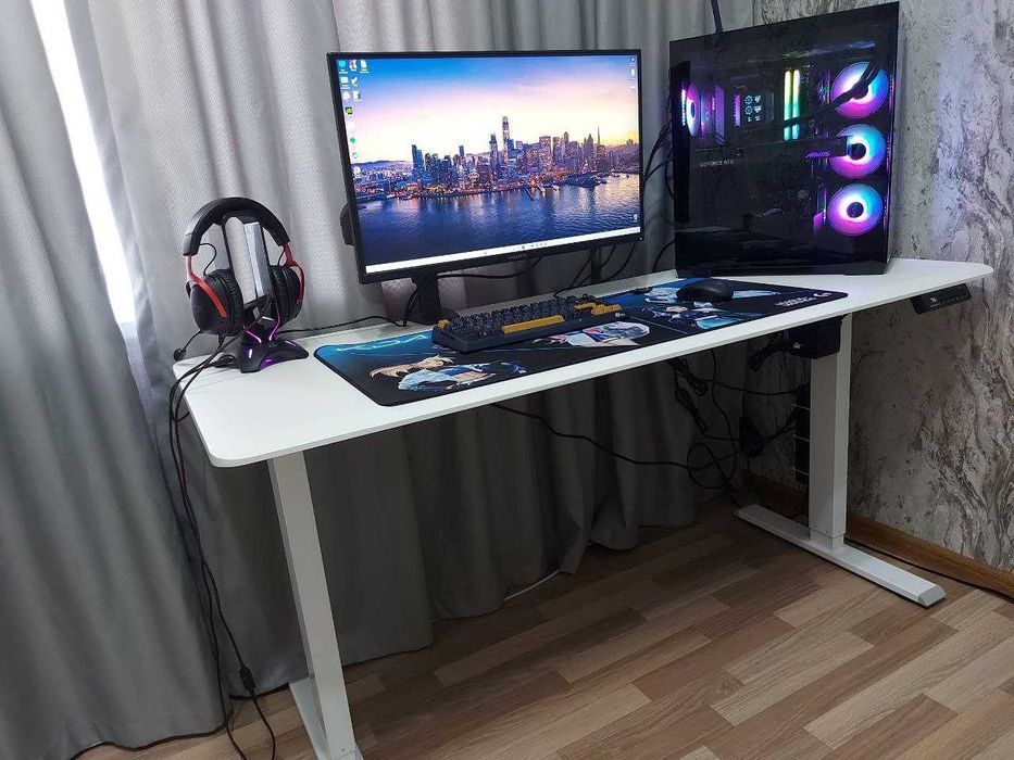 Продам настольный компьютер (AMD Ryzen™ 7 9700X / RTX™ 5060 Ti / 32GB)