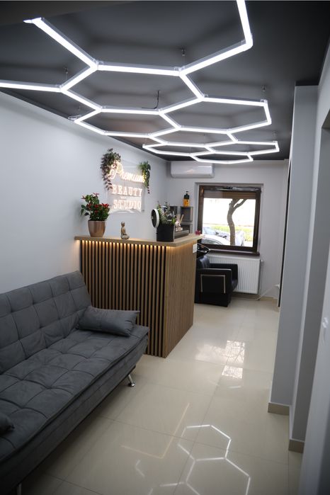 Premium Beauty Studio cauta colaboratori pentru frizerie si coafura