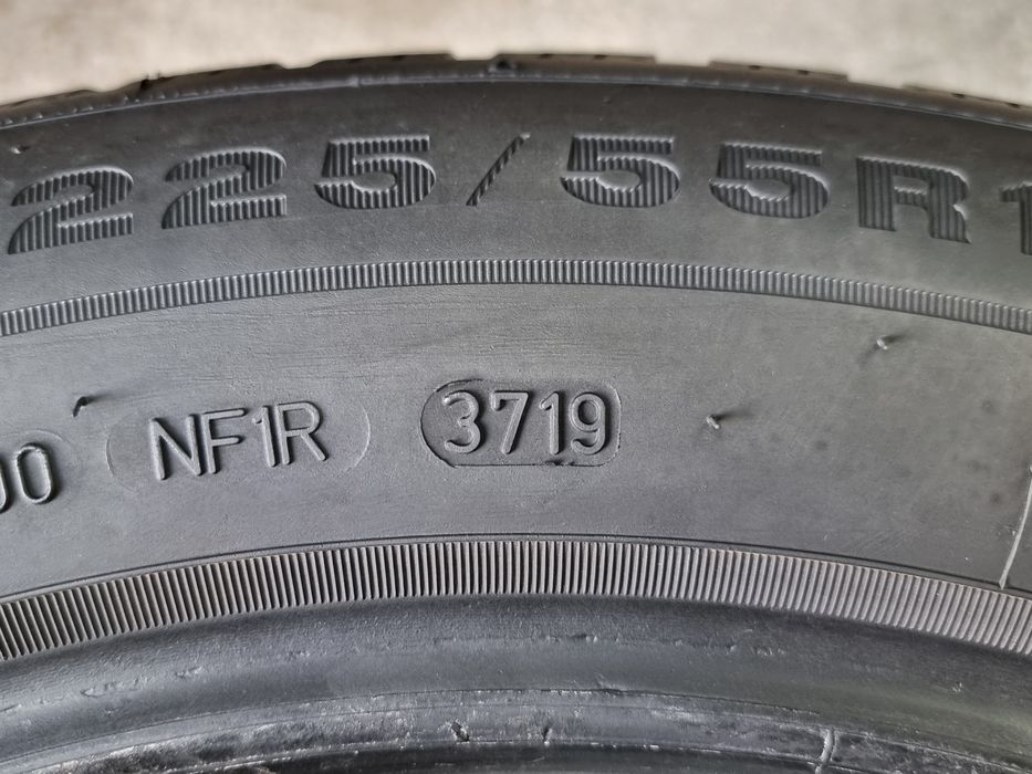 225/55/17 Continental 4Броя: 380лв 8.5мм