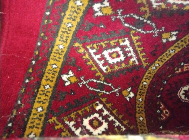 Yangi qizil gilam