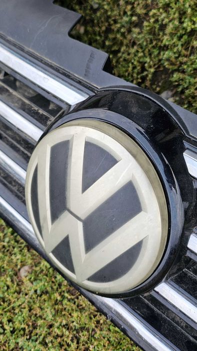 Grila fata VW Passat B7 ACC / Distronic