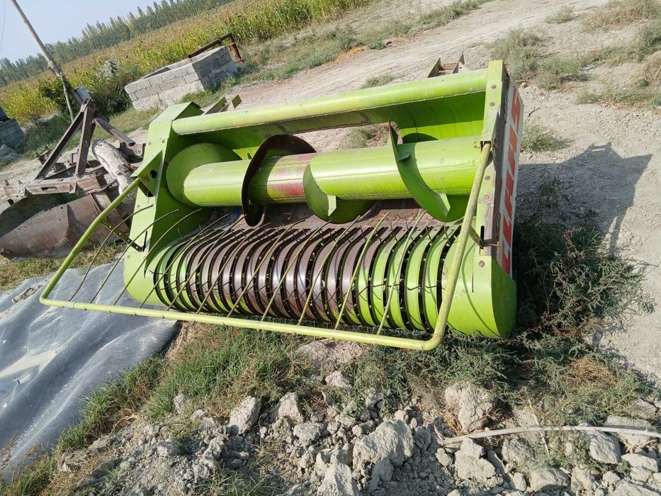 Claas Dominator 130