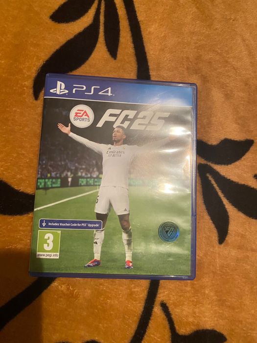 Vand playstation 4 pro de 1TB cu 2 console + GTA 5 si FIFA 25