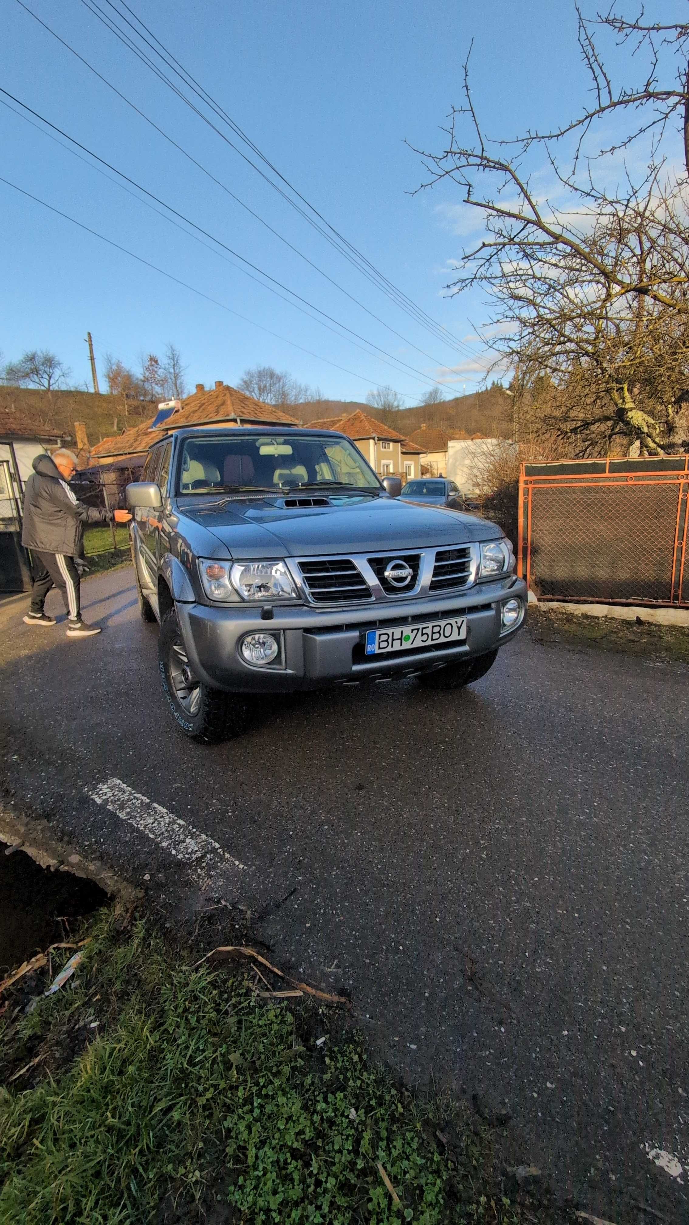 Nissan Patrol 7 locuri