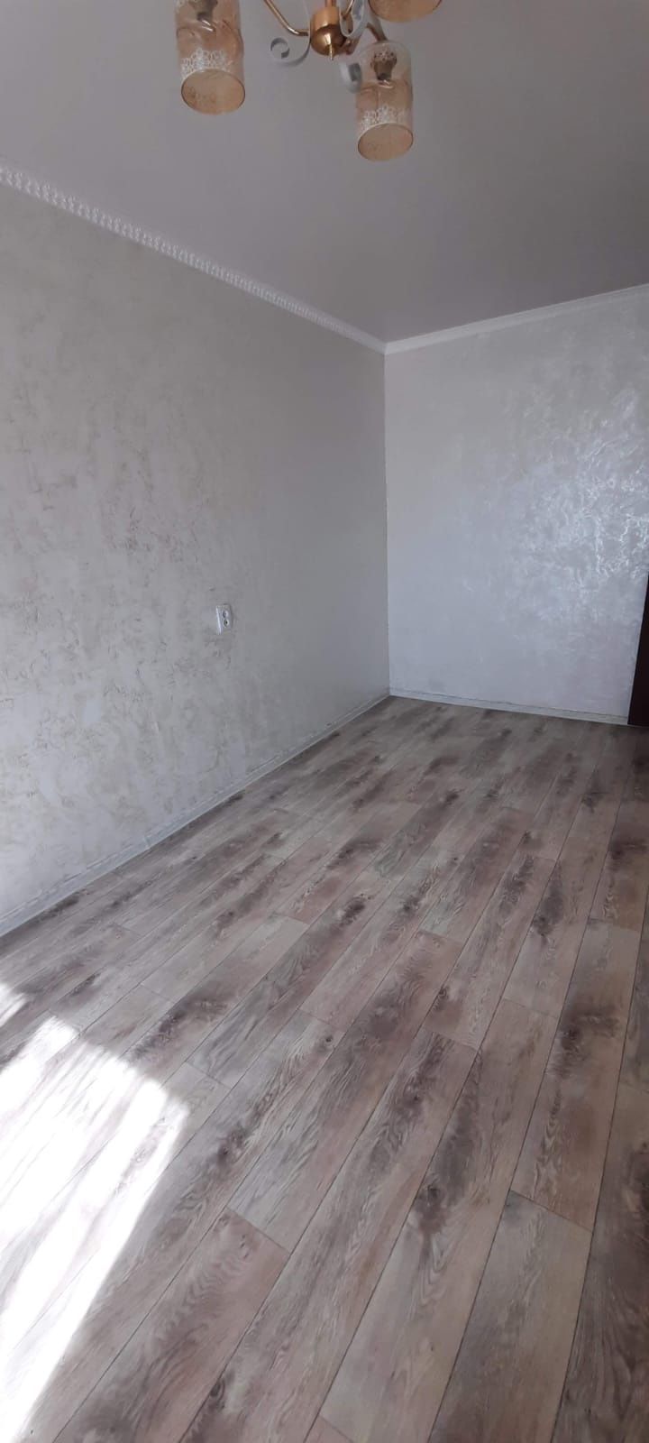 Срочно продам 4 х комнатную квартиру.