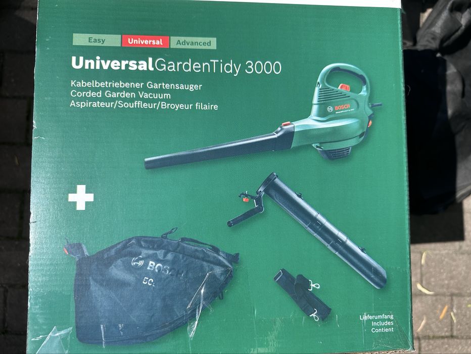 Suflanta / aspirator frunze Bosch Universal GardenTidy 3000 W