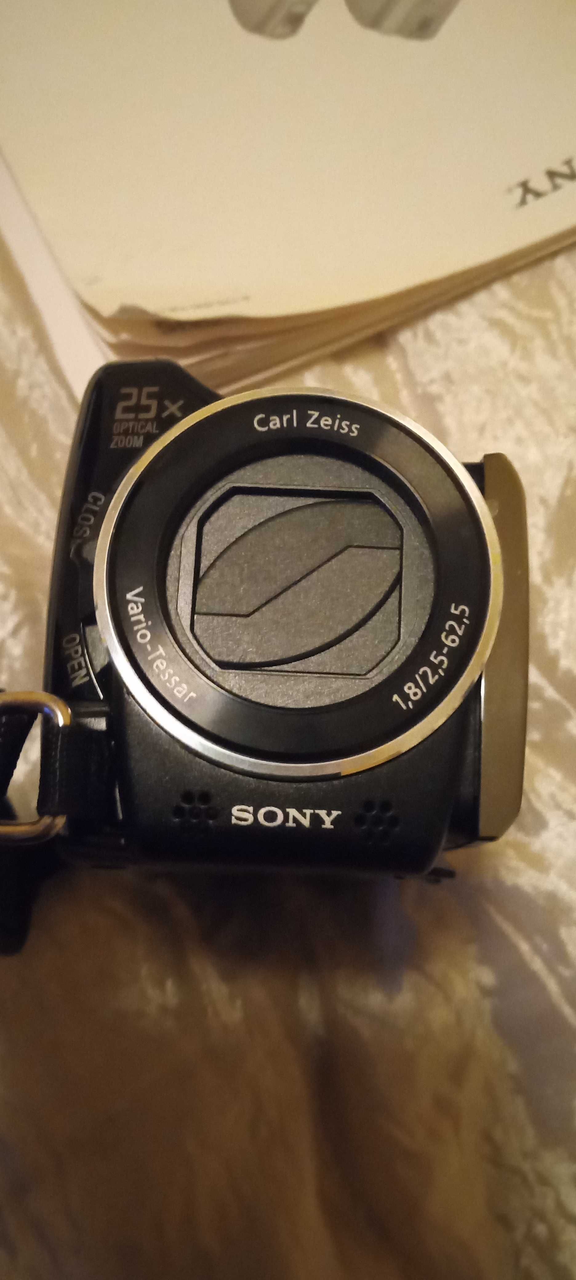 Видеокамера Сони HDR-CX150