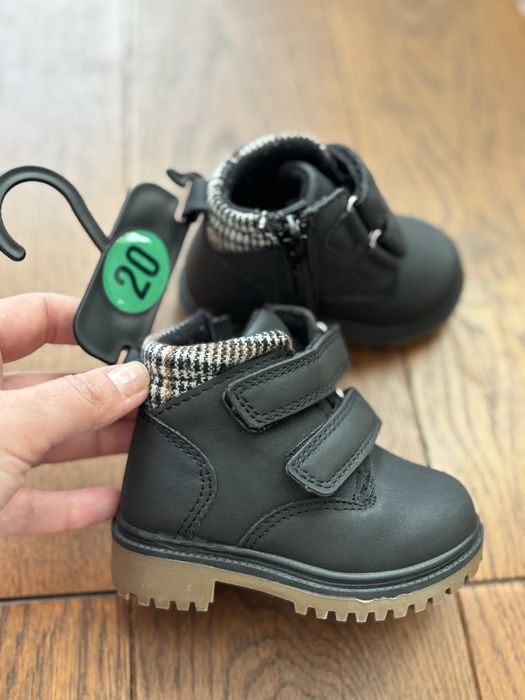 Ghete noi, marimea 20