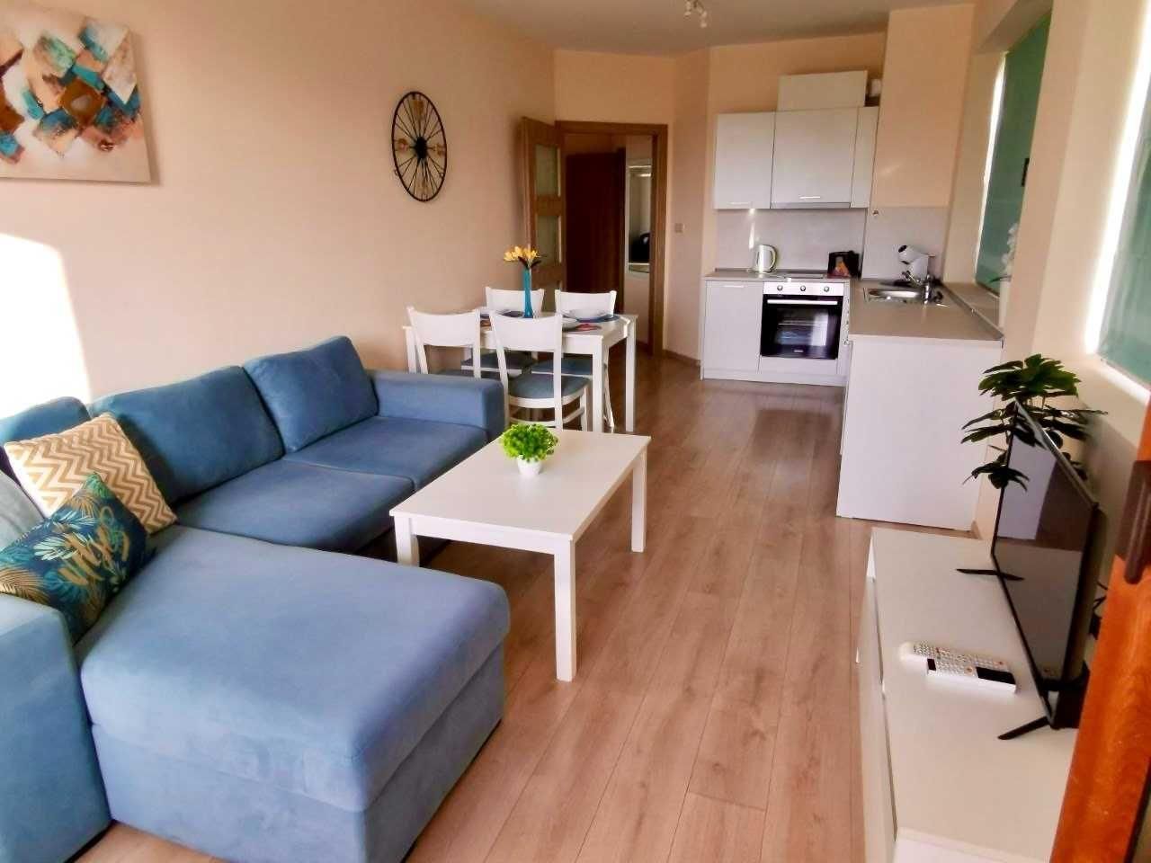 Дава се под наем Двустаен апартамент в Варна, Аспарухово - 70 кв.м за 500 € - Снимка #1