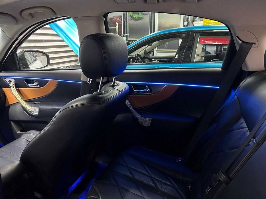 Lumini ambientale LED dedicate INFINITI