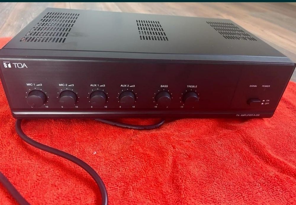 A-230 este un amplificator de putere foarte potrivit pentru radiodifuz