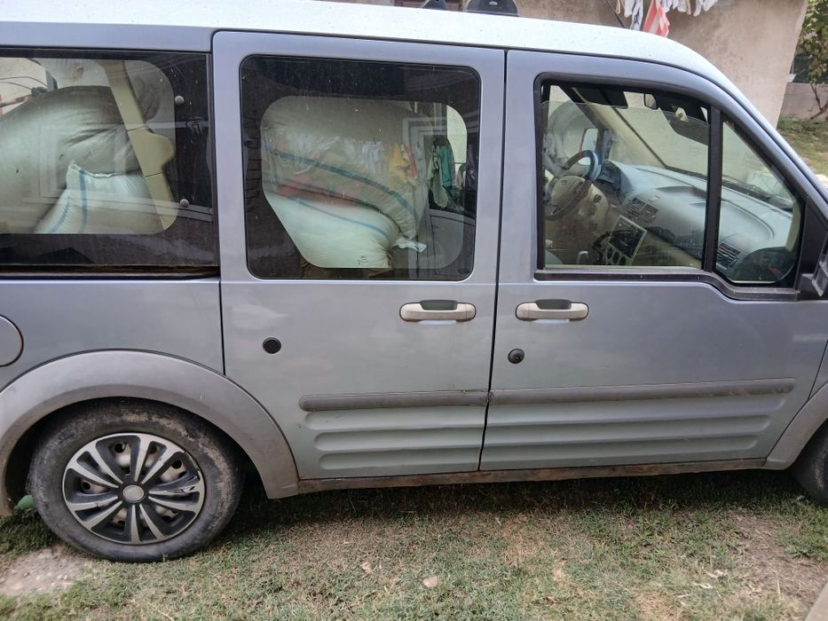 Dubă 5 locuri Ford Tourneo Connect