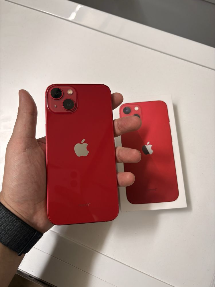 iPhone 13  256 gb red ideal