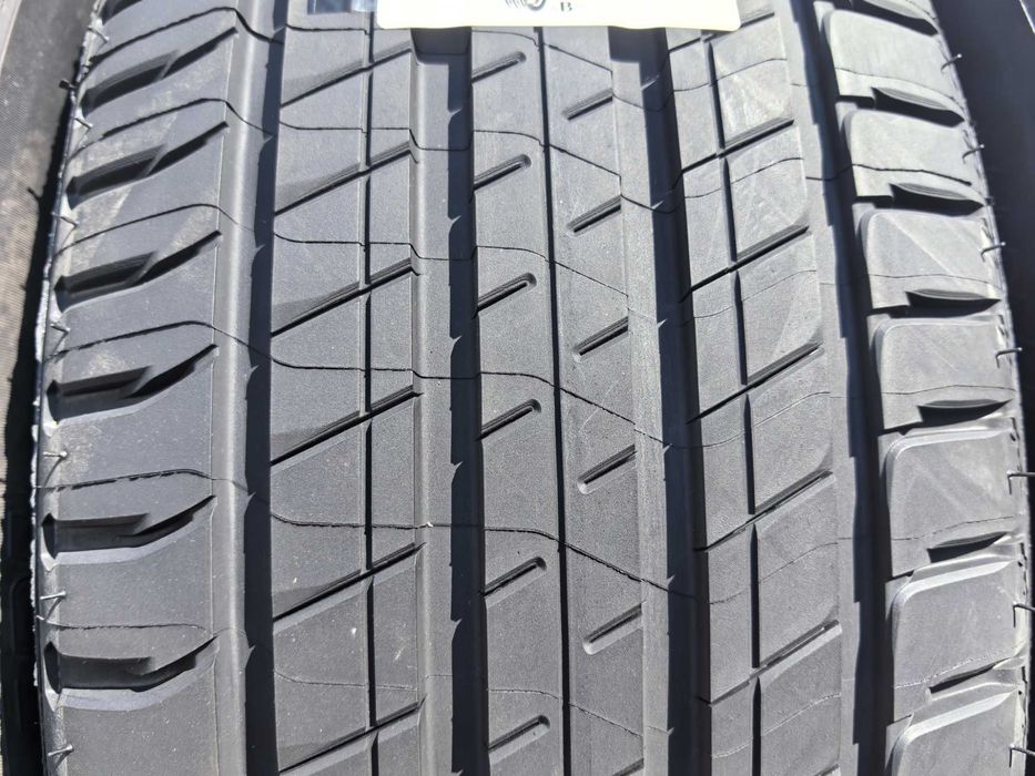 235/65/17 Мишелин ДОТ 2024 г - МО - Чисто нови