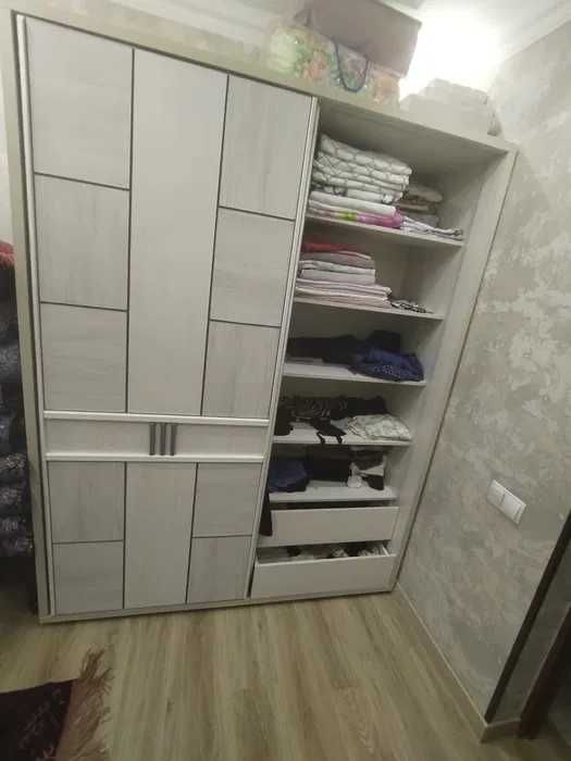 Продается шкаф в отличном состоянии