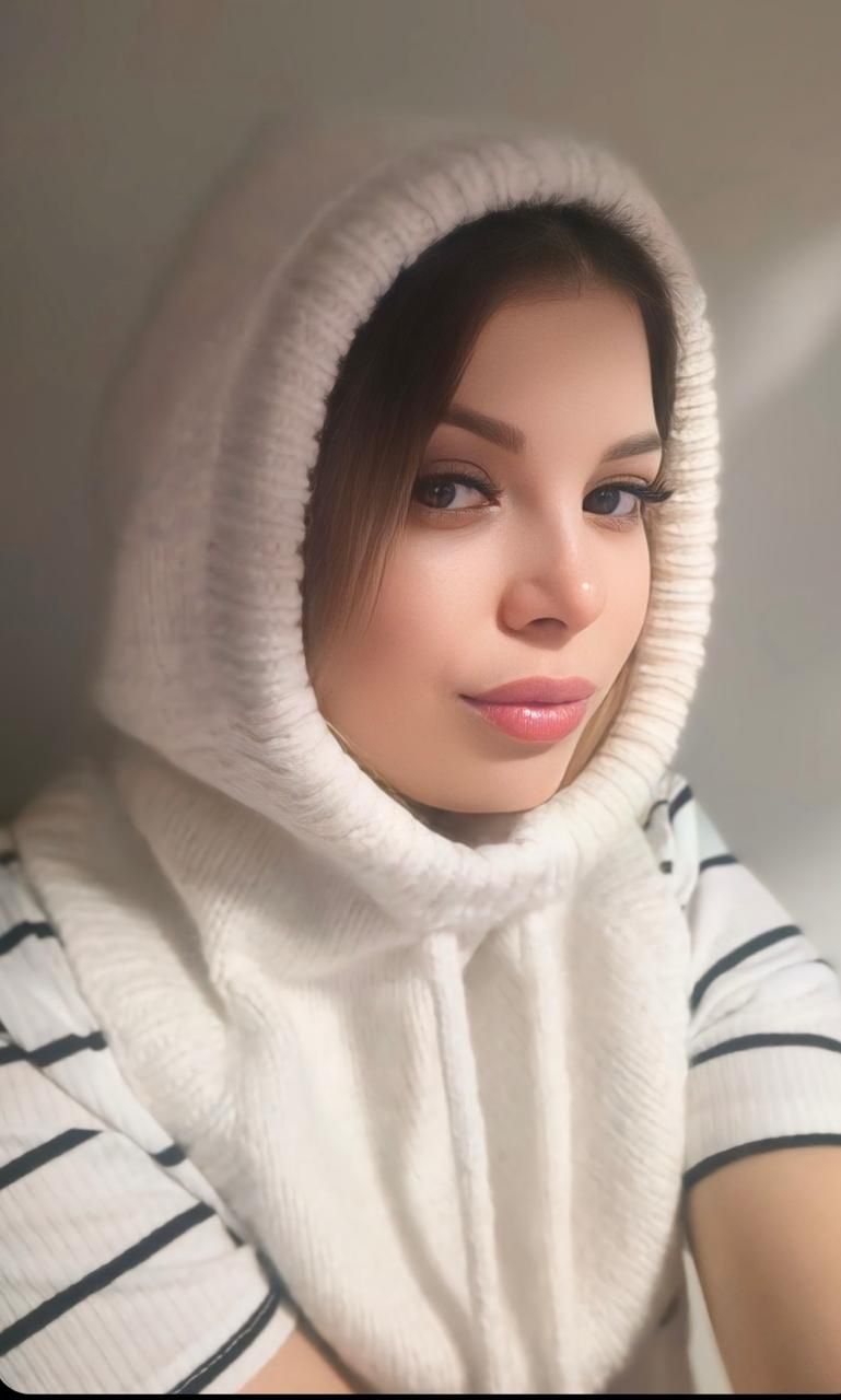 Капор с шапочкой ручной работы