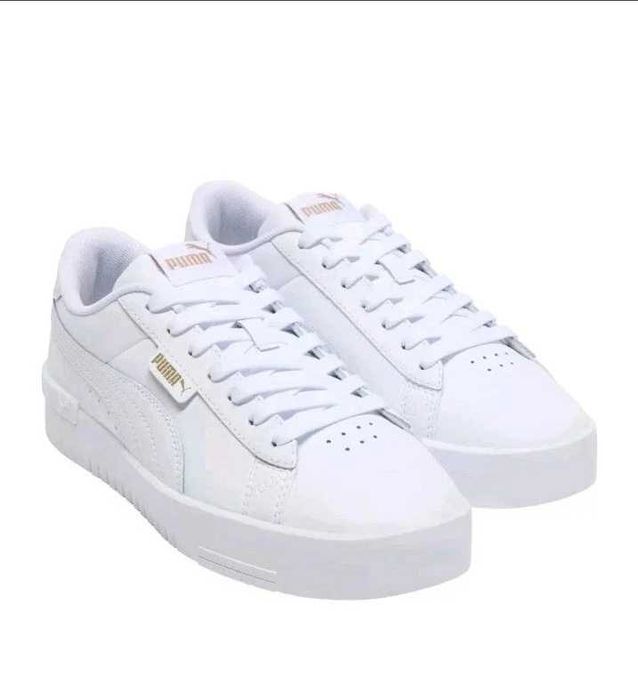 Кроссовки женские Puma Women's Court Sneaker  белые