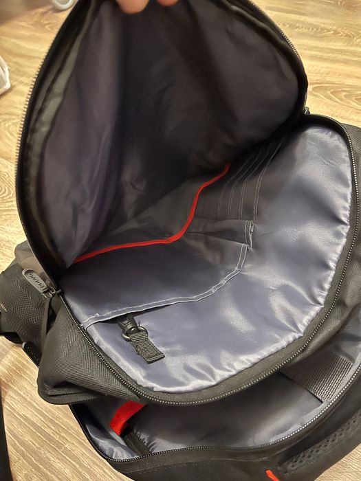 Rucsac negru Lenovo pentru laptop