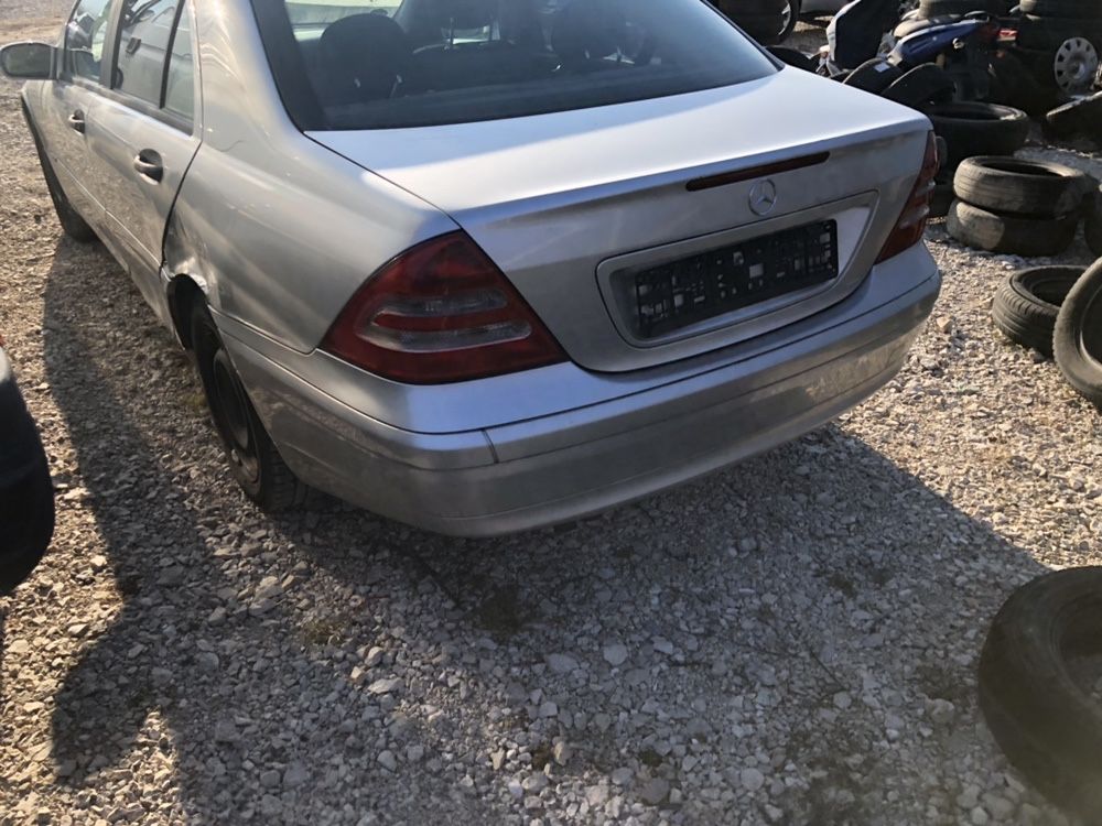 Мерцедес C200  2.2CDI 116