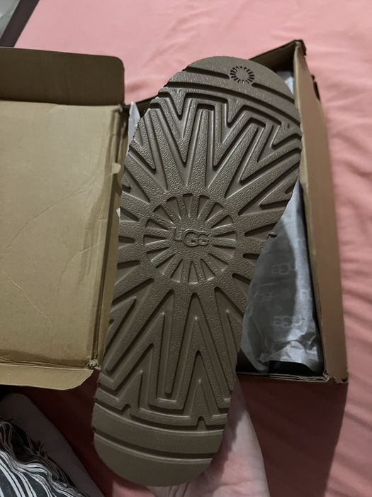 Ugg beige marimea 40