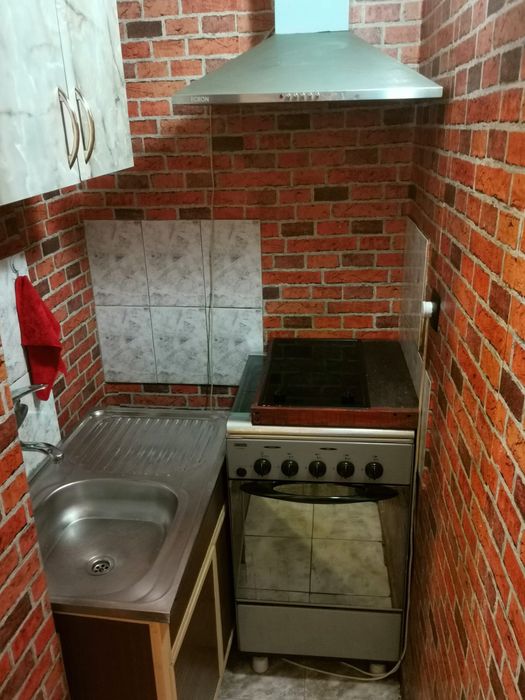 Închiriez garsonieră