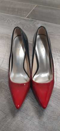 Pantofi stiletto-dama