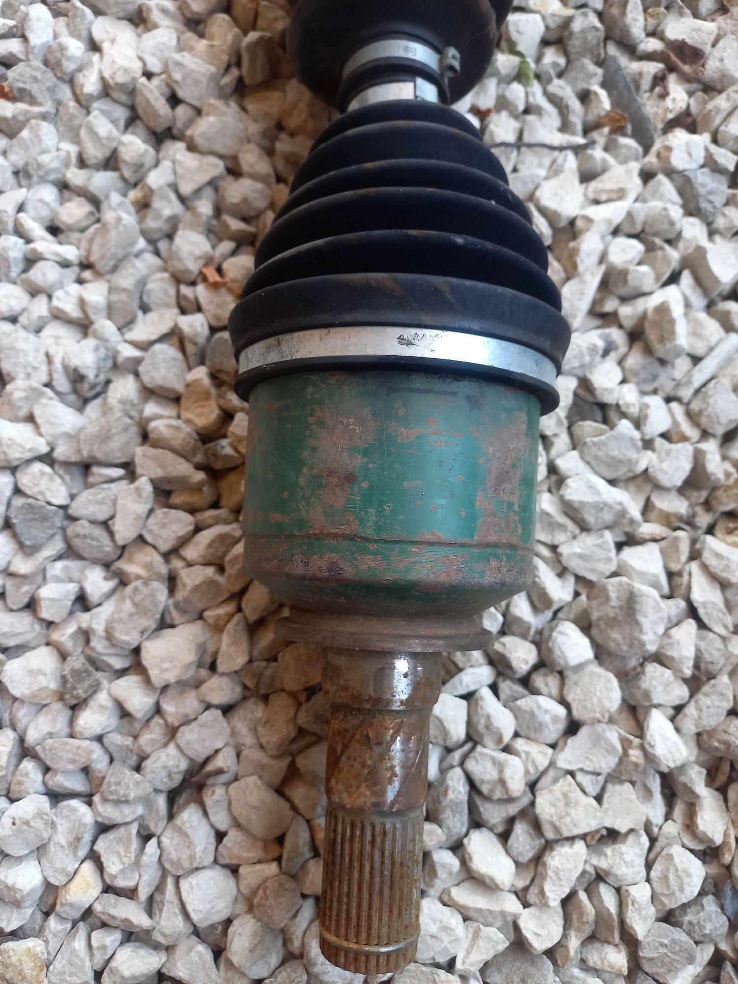 Полуоски Daihatsu Rocky 2.8d