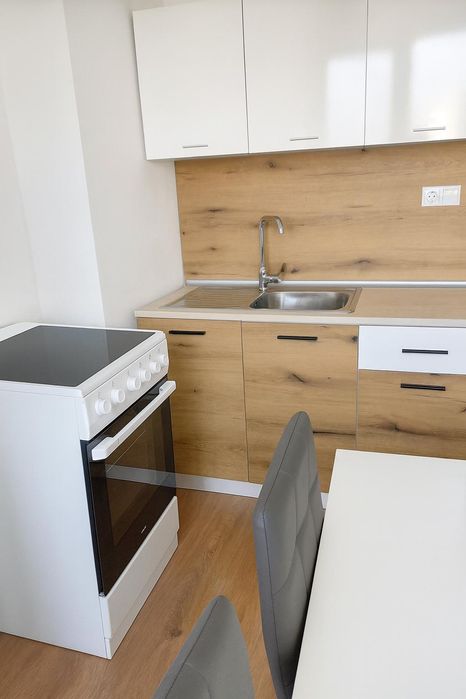 Двустаен апартамент под наем в жк. Тракия