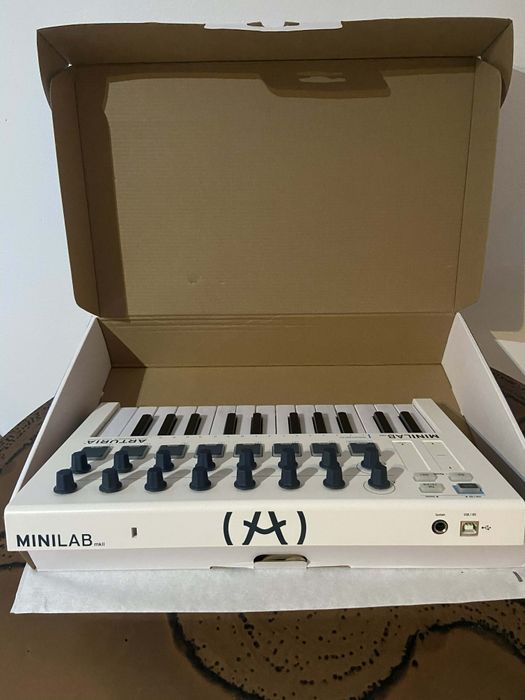Arturia MiniLab MKII