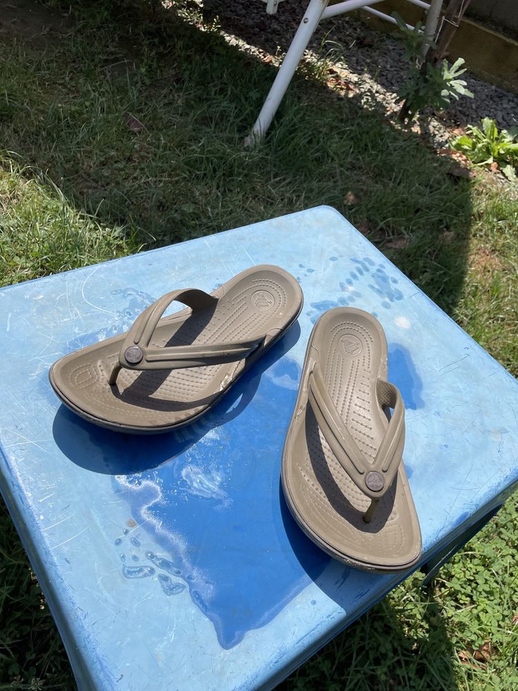 Șlapi baie plaja originali Crocs  stare foarte bună mărimea 43