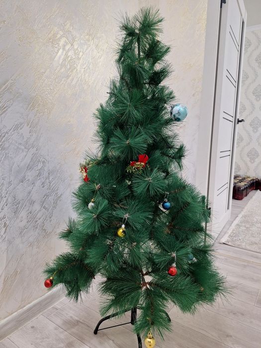 Продам новогоднюю ёлочку