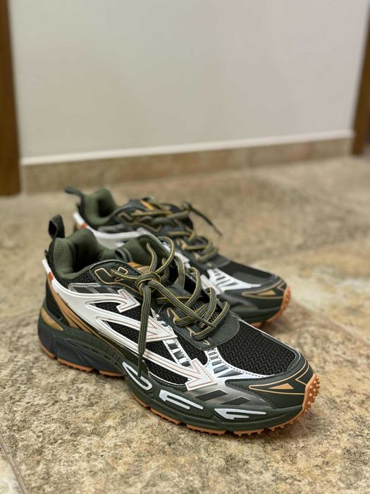 Off White Be Right Back