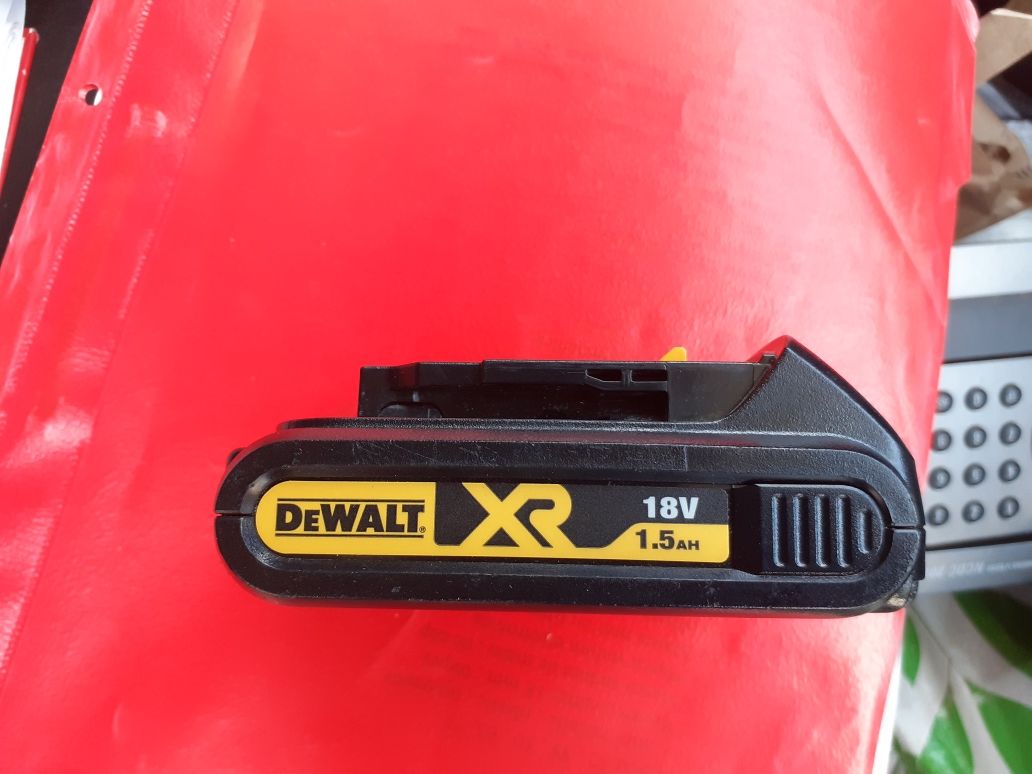 Baterie Dewalt XR 18v 1,5A