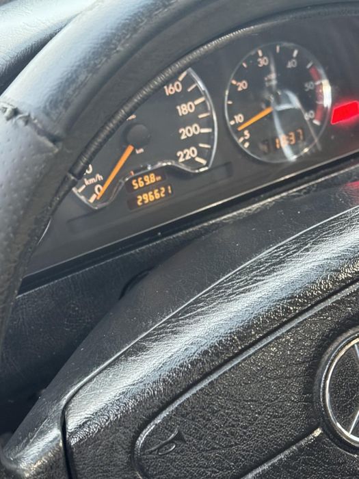 Продава се мерцедес С220