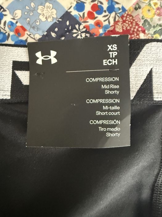 Спортен комплект Under Armour бюстие и клин XS