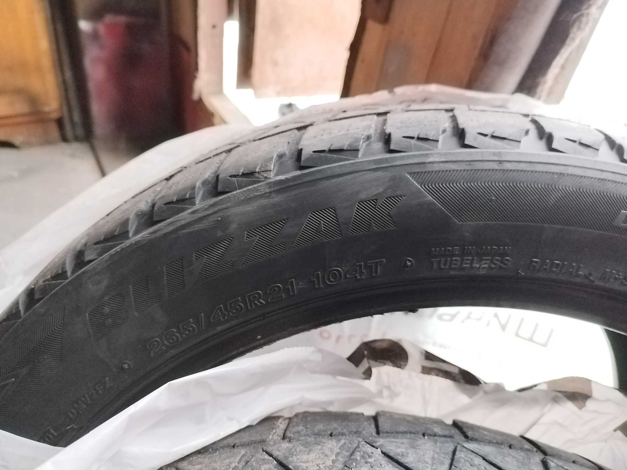 Продам автошины 265/45R21