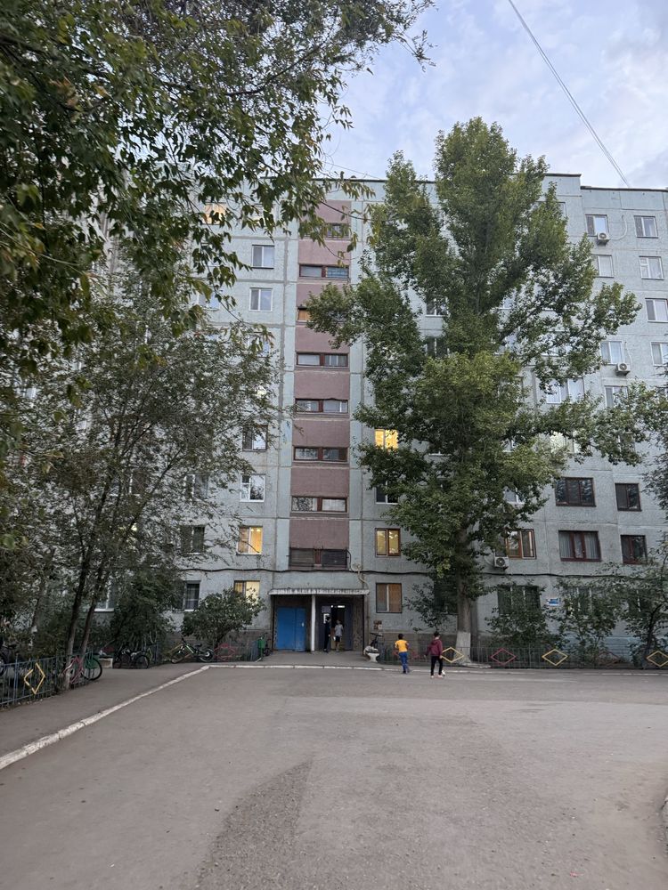 Продам 2-х комнатную квартиру в 11 мкр